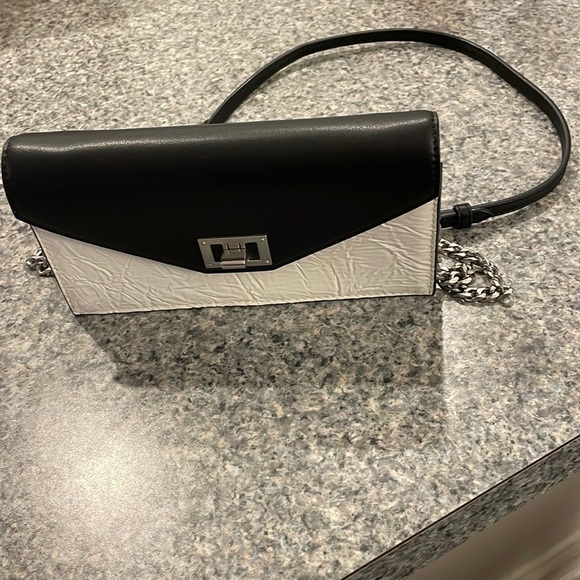 CHARLES & KEITH Wallet, Black & White - Picture 3 of 3
